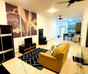 Damen/subang jaya, studio for 4